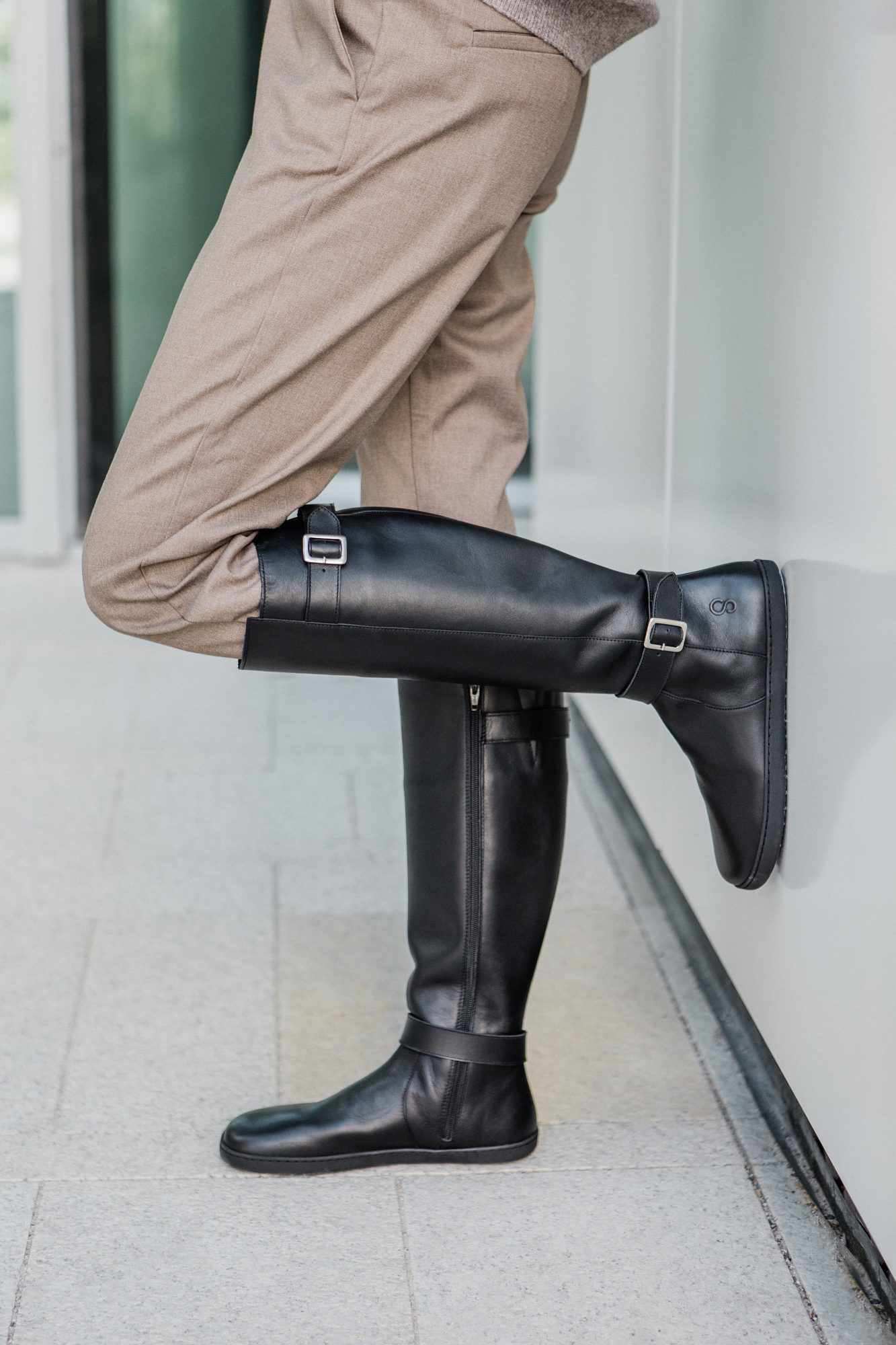 219 GLAM Knee High barefoot boots Black Leather