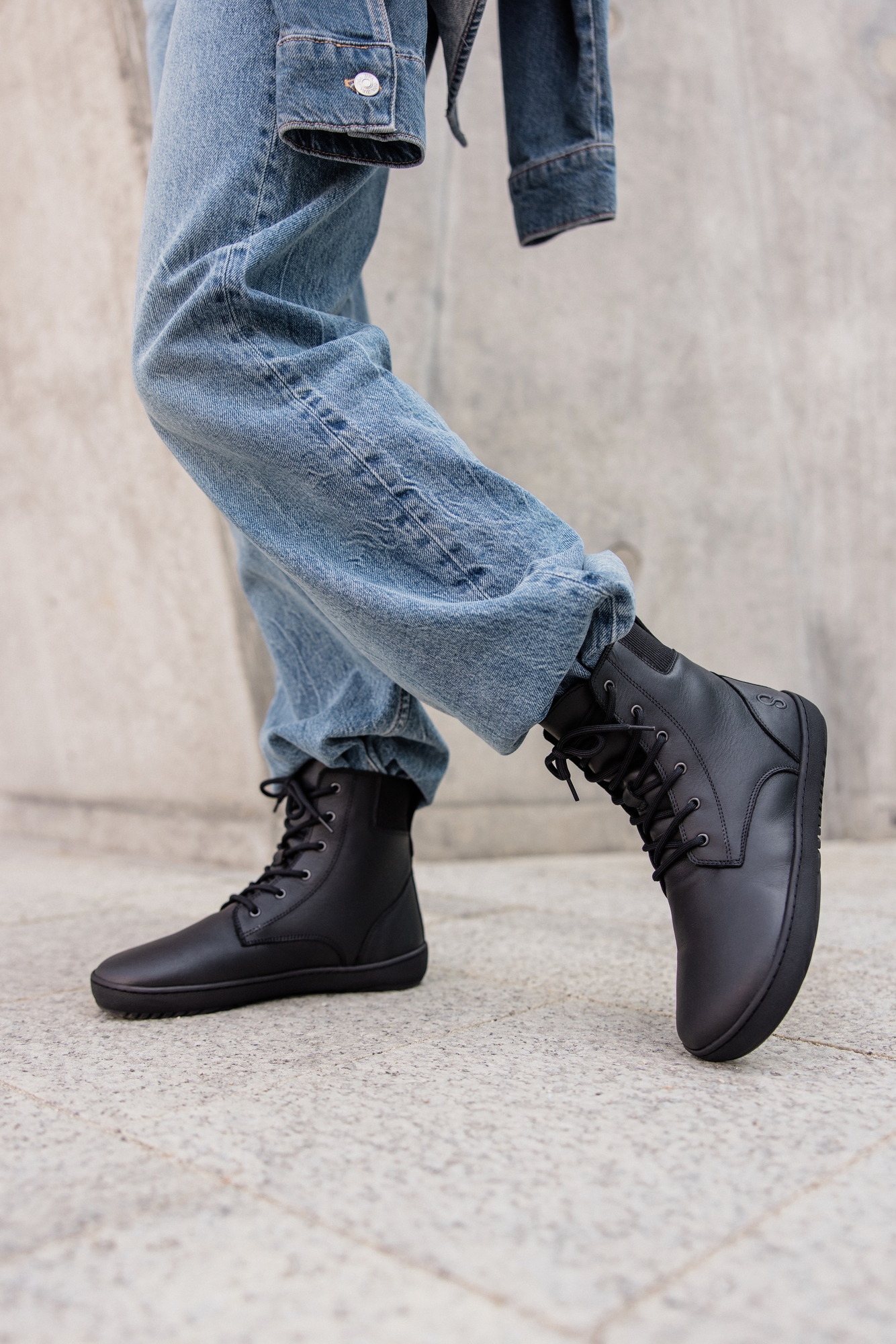 179 URBANEER 2.0 barefoot boots Black made of smooth leather