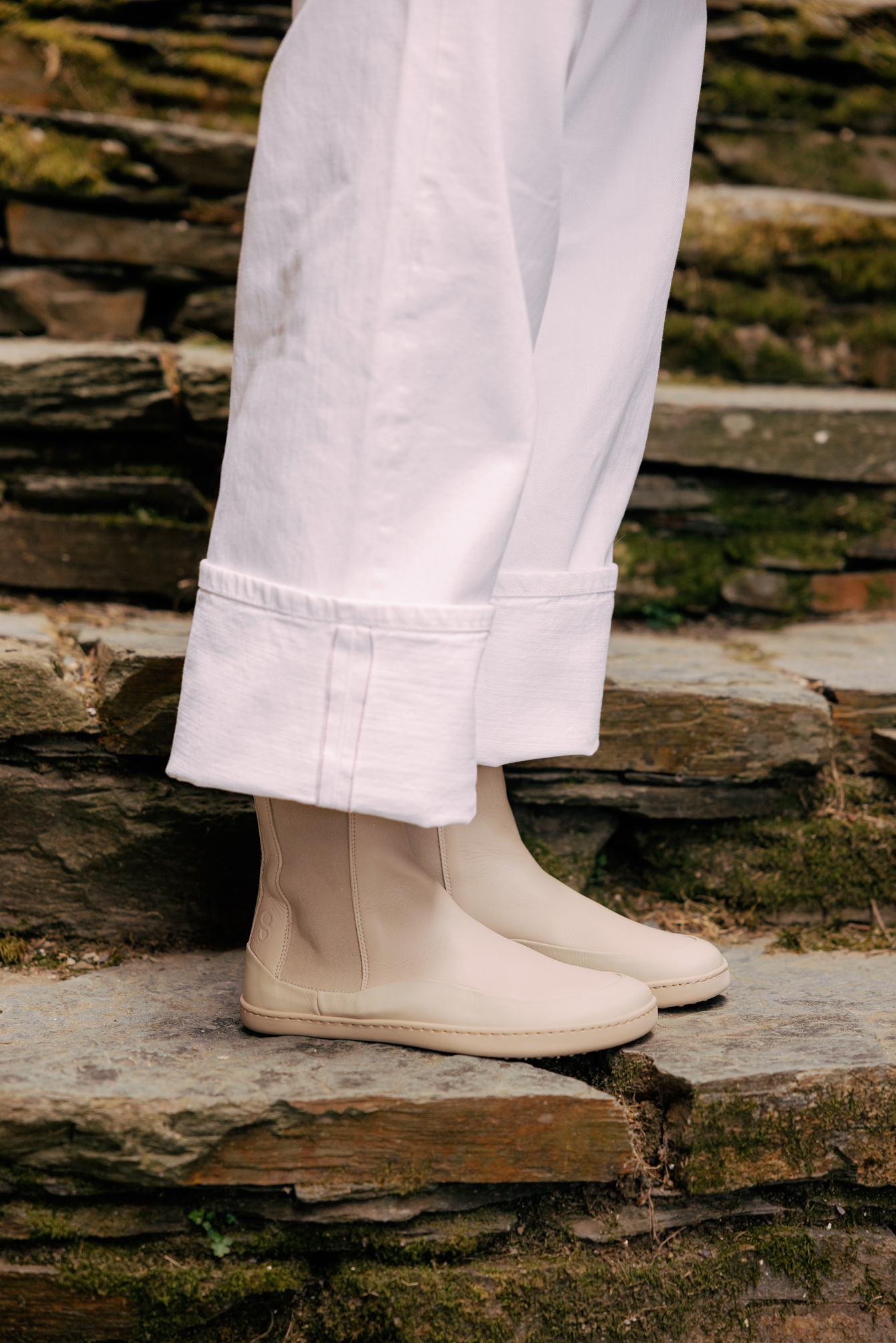 VICTORY barefoot Chelsea boots Vanilla Leather | SHAPEN barefoot