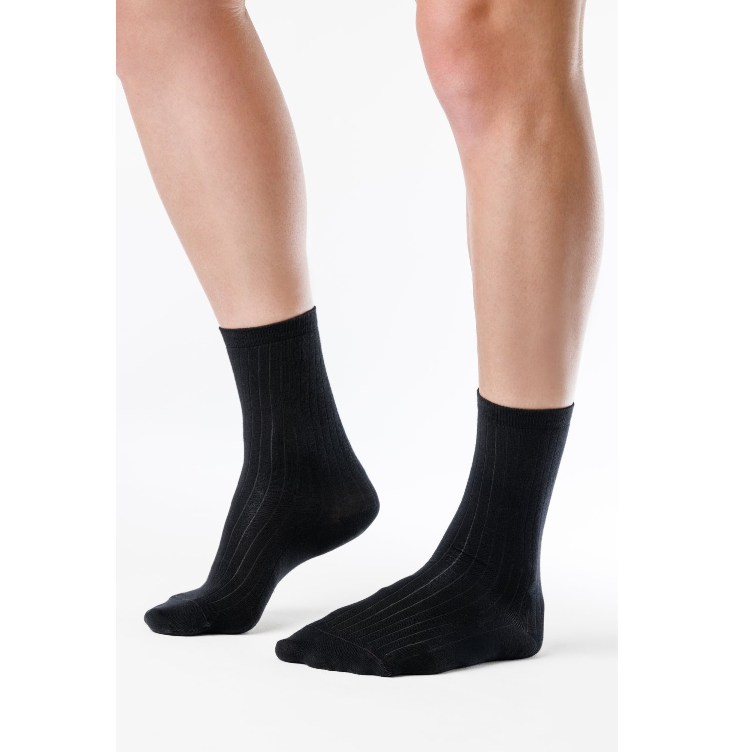SIGNATURE Gerippte Barfuß-Socken Black