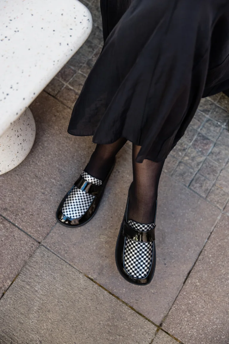 Sheen_Black and silver